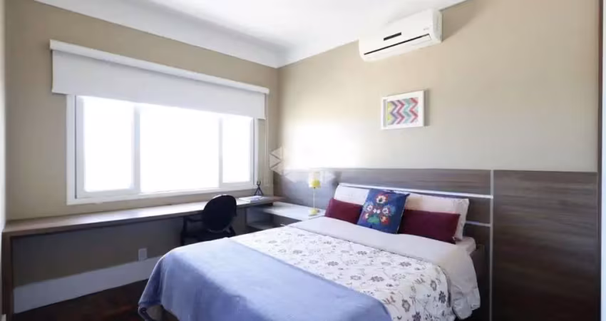 Excelente apartamento de 1 dormitório de frente em andar alto, com linda vista, totalmente reformado