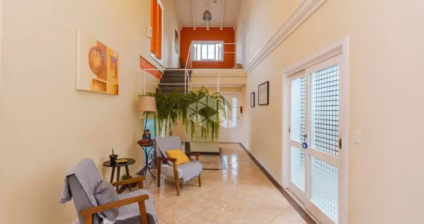 Excelente casa com 04 quartos e 02 suítes, no bairro jardim itú -porto alegre!!!