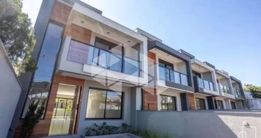 CASA / SOBRADO 3 Quartos 1 Suíte, 131 m2, 2 VAGAS DE GARAGEM