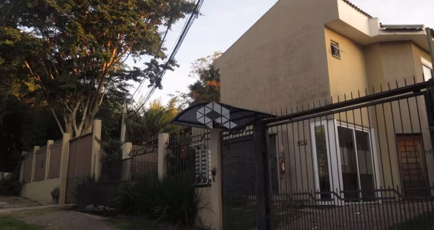 Casa em condomínio 2 quartos, 3 vagas- Bairro Nonoai, em Porto Alegre RS