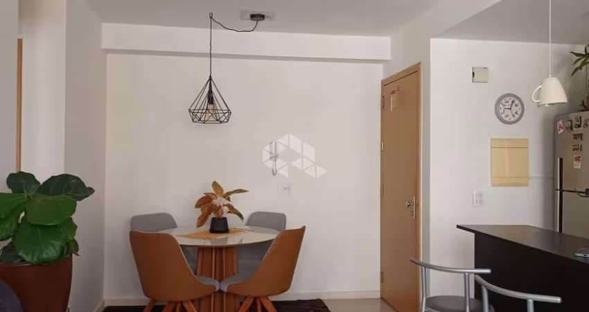 Apartamento 2 quartos semi mobiliado com vaga de garagem