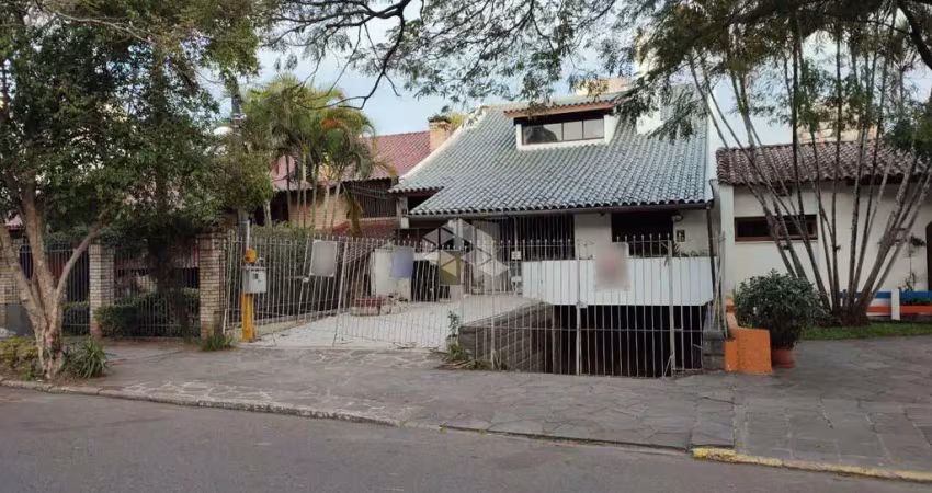Casa com 4 quartos à venda na Avenida Engenheiro Alfredo Correa Daudt, 290, Boa Vista, Porto Alegre