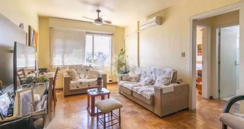 Apartamento à venda, com 2 dormitórios, mobiliado, no bairro santo antônio