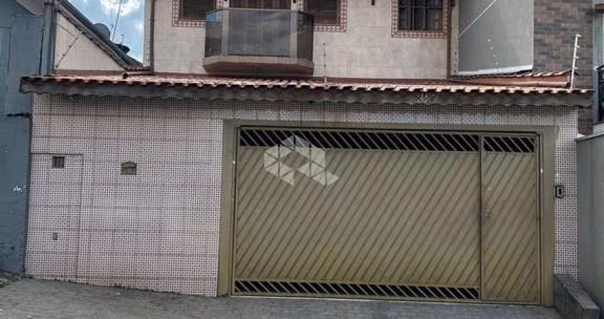 Sobrado á venda, com 4 dormitórios e 2 suítes - Penha (Próximo ao Metrô)