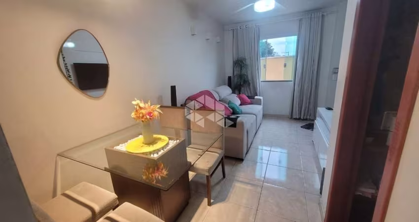 Sobrado em Condomínio á venda, 68m2 - Parada XV de Novembro
