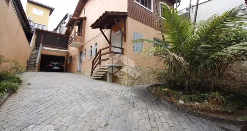 Sobrado à Venda, 3 Dorm.(s), 5 Vaga(s), Parque Cruzeiro do Sul