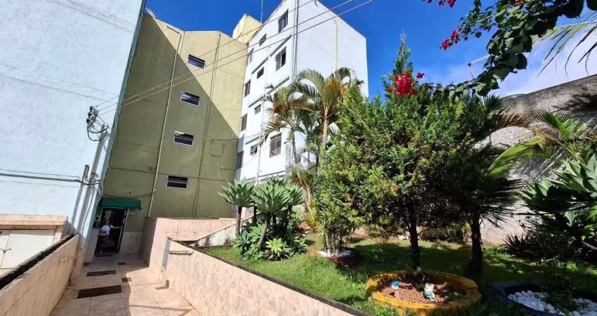 Apartamento no Conjunto José Bonifácio Ótima localização.