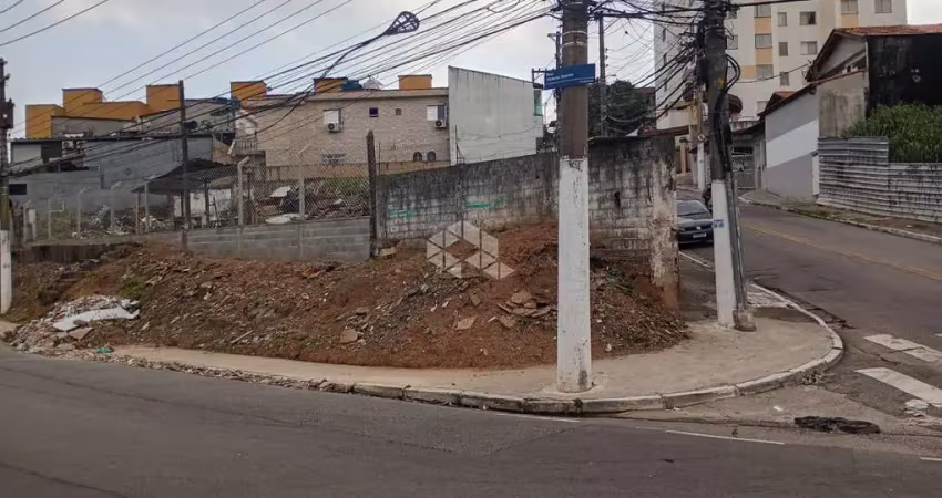 Terreno de 712m2 com excelente topografia e localização. á 800 m da estação dom bosco.