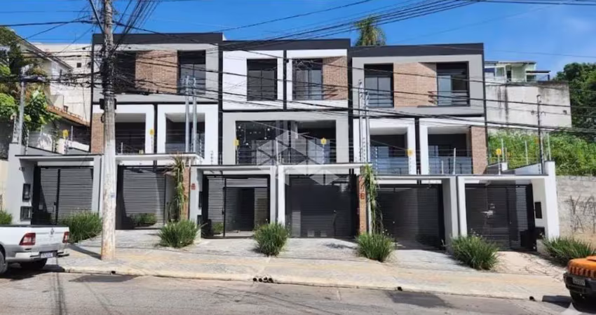Casa com 3 quartos à venda na Rua Victório Santim, 480, Vila Carmosina, São Paulo
