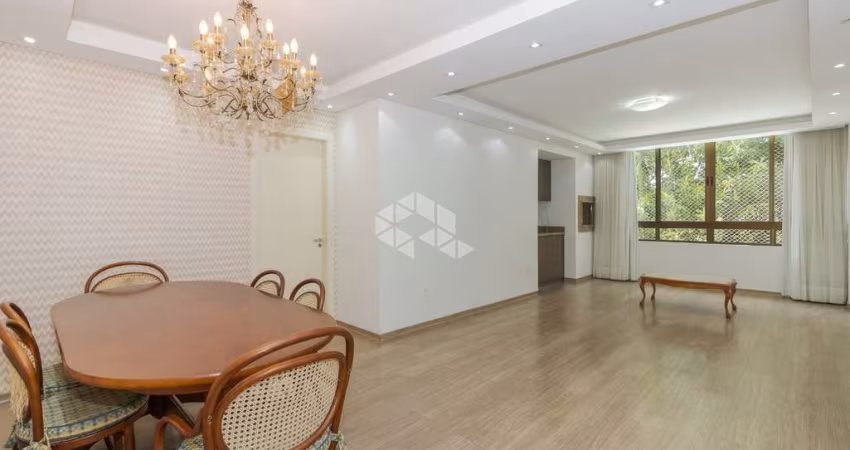 Lindo e amplo apartamento de 3 quartos com 108m²,  2 vagas de garagem, bairro Cristo Redentor , muito bem localizado próximo a  todo o comercio local