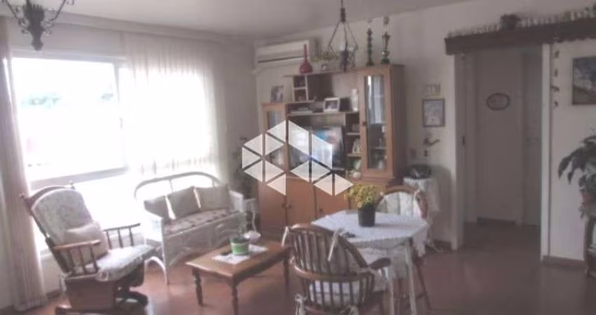 Apartamento Residencial À Venda, dois dormitórios no Floresta, Porto Alegre.
