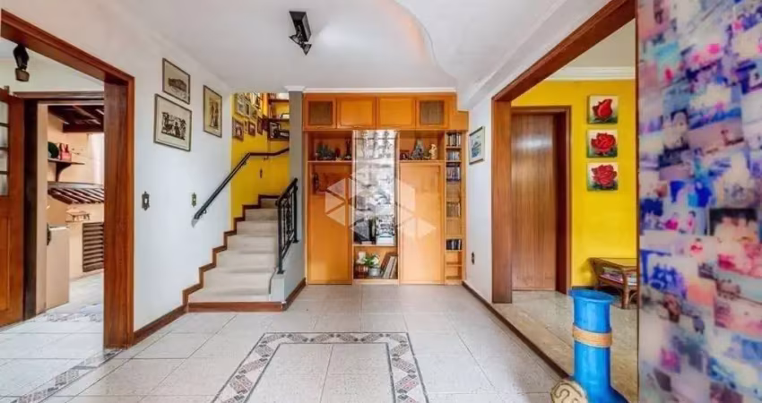 Casa com 3 quartos/suites e 199m² à venda em boa vista, porto alegre.