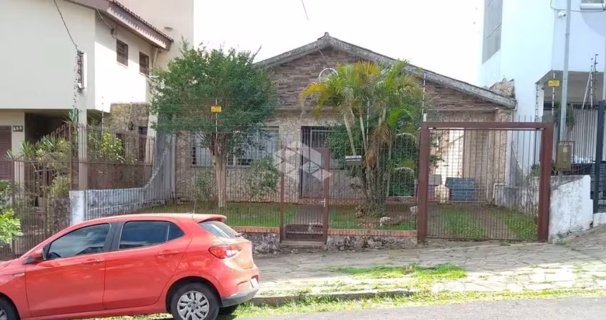Ótima Casa 3 quartos, a 20 metros da Av. Nonoai, próxima Bourbon Teresópolis e UniRitter