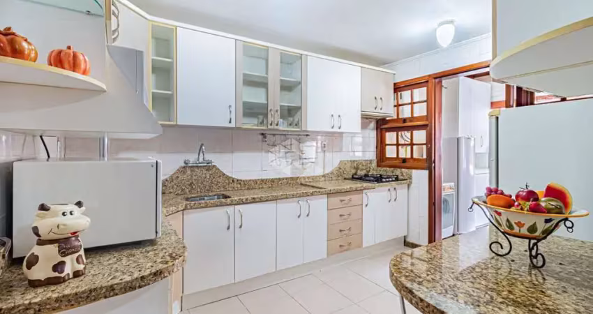 Casa em condominio com 03 dormitórios - teresópolis