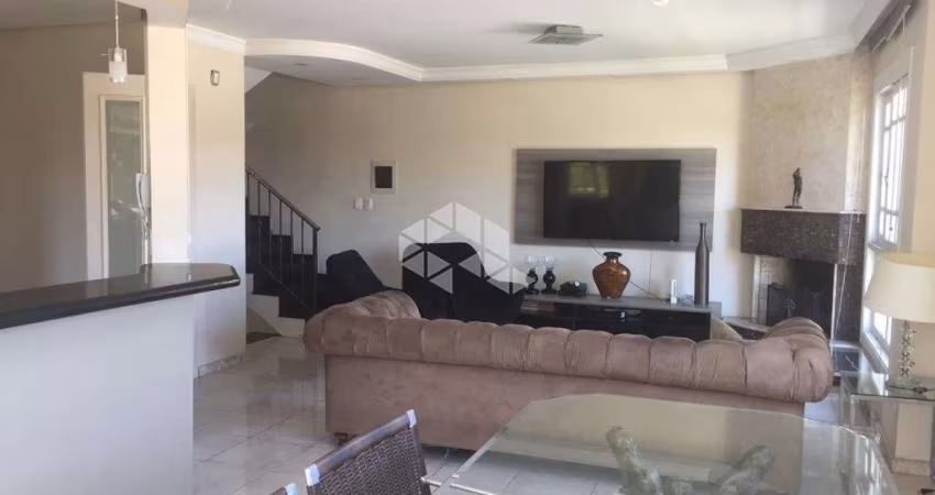 Belíssima Casa à venda condomínio zona sul