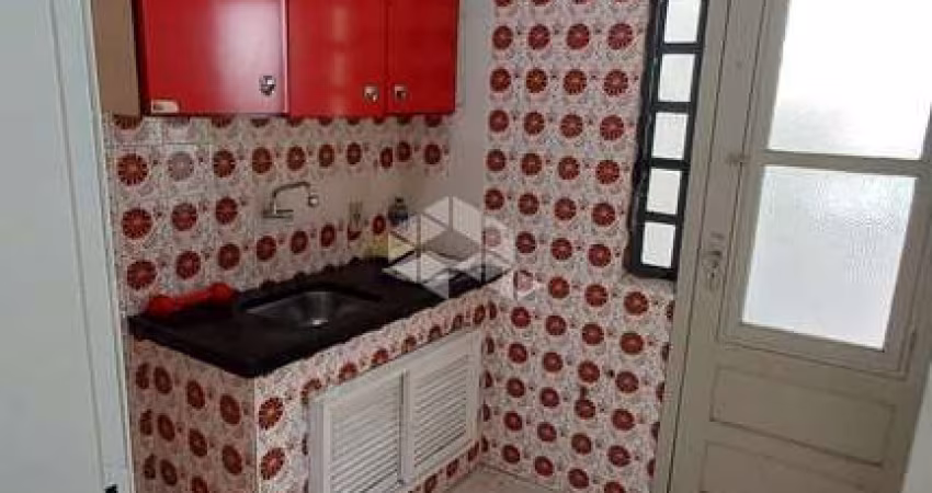Apartamento a venda de 02 dormitórios no Centro Histórico.
