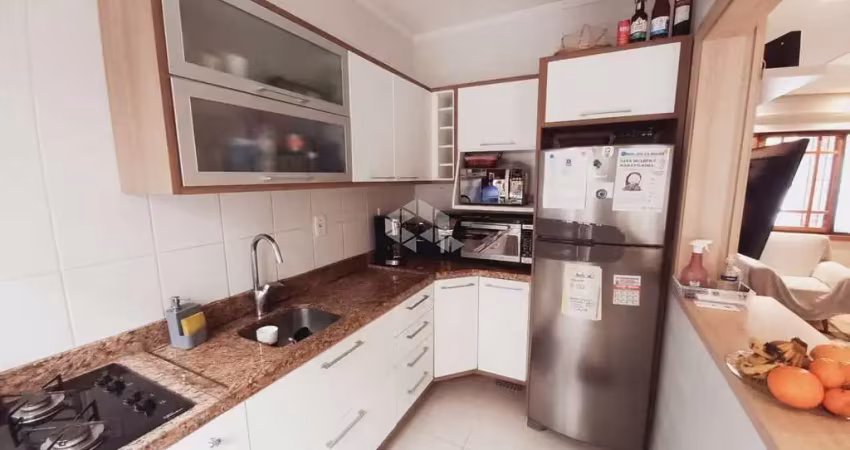 Casa a venda em condomínio com 3 dormitórios, suíte e espaço gourmet - zona sul de porto alegre.