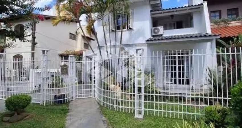 Casa com 4 Quartos à venda, 253m² - Ipanema