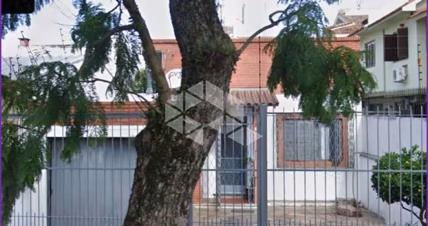 casa 2 dormitórios,2 banheiros,2 vagas. Bairro Camaqua
