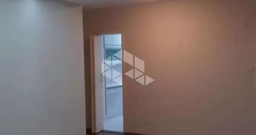 Apartamento de 98m² com 3 dormitórios, sendo 1 suíte, 1 vaga. Em andar baixo.
