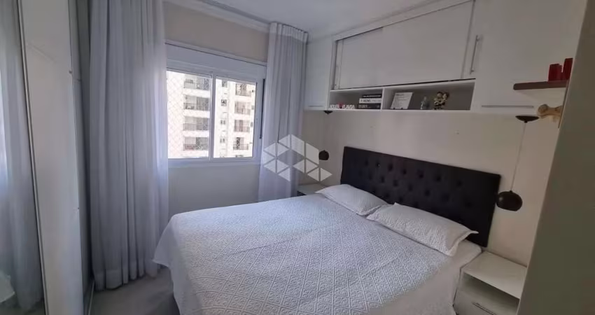 Apartamento à Venda com 3 Quartos sendo 1 Suíte, 1 Vaga de Garagem, com 70m2