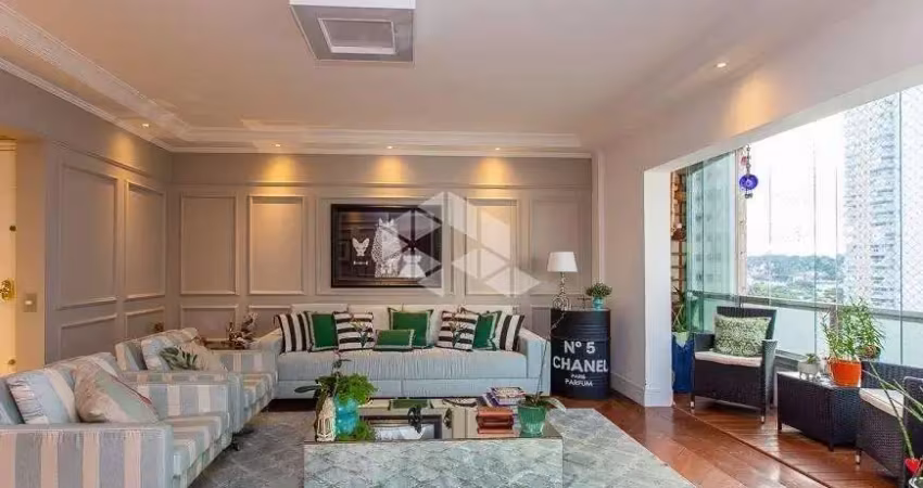 Apartamento à venda 4 quartos (3 suítes) 5 banheiros 214 m² 3 vagas