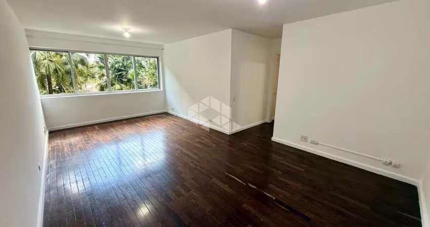Excelente oportunidade! Apartamento espaçoso e bem localizado, com 3 quartos, 1 suíte, 1 sala ampla, 3 banheiros, 2 vagas de garagem e 113,00 m2