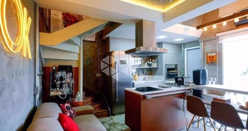 Excelente oportunidade de apartamento duplex à venda em SP, na Vila Andrade. Com 1 quarto, 1 suíte, 2 salas, 2 banheiros e 1 vaga de garagem.  LAZER S