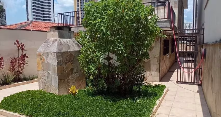 Casa em Bosque da Saúde com 206m²