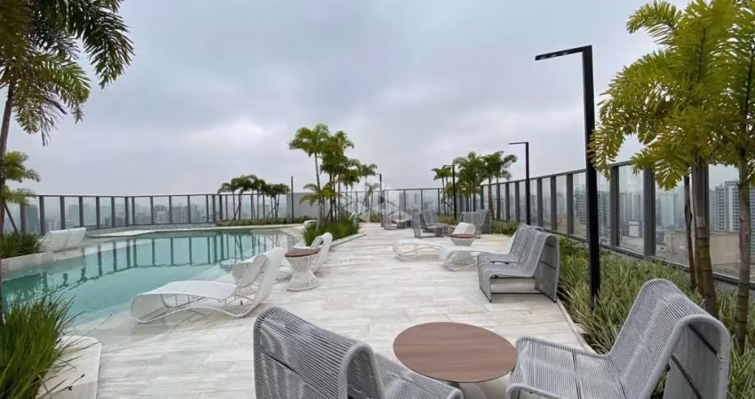 Apartamento novo no itaim bibi com 02 suítes e 01 vaga de garagem.