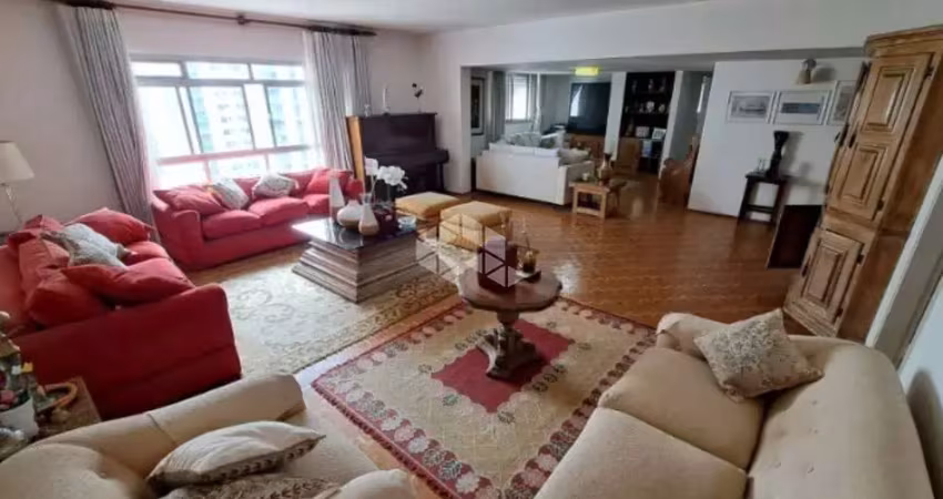 Apartamento à venda de 290m² na vila clementino, são paulo, com 4 quartos (1 suíte), 4 banheiros e 4 vagas de garagem.