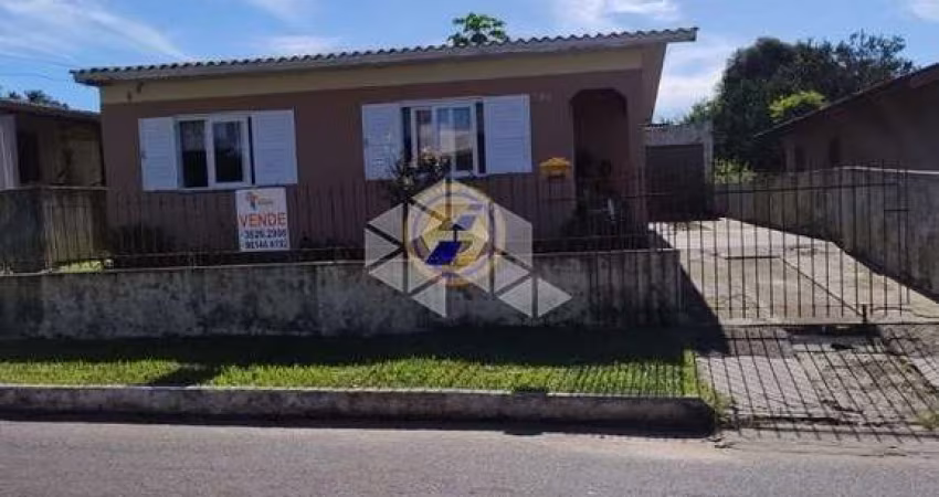 Casa de 2 dormotórios a venda no bairro São Jorge em Torres - RS