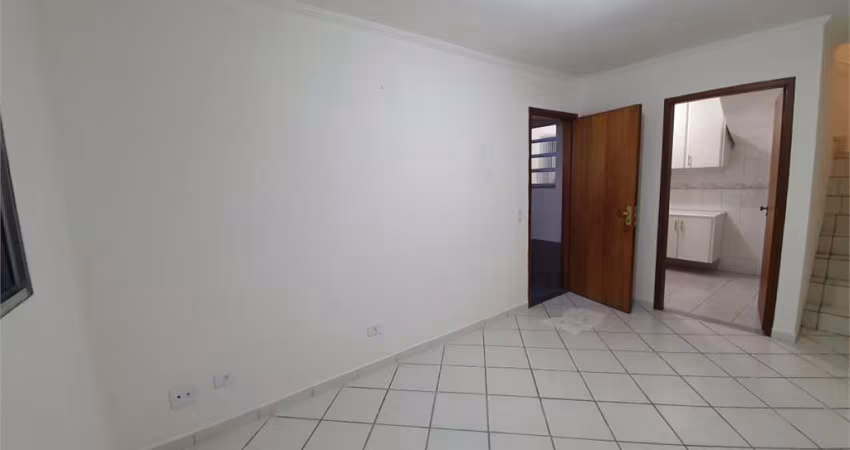 Sobrado 2 quartos e uma Vaga - venda - Condomínio Res. VILA INGLESA II Cupecê