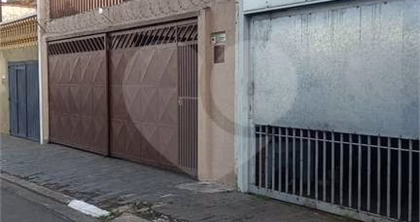Casa térrea com 03 dormitórios a venda no Bairro Jordanópolis