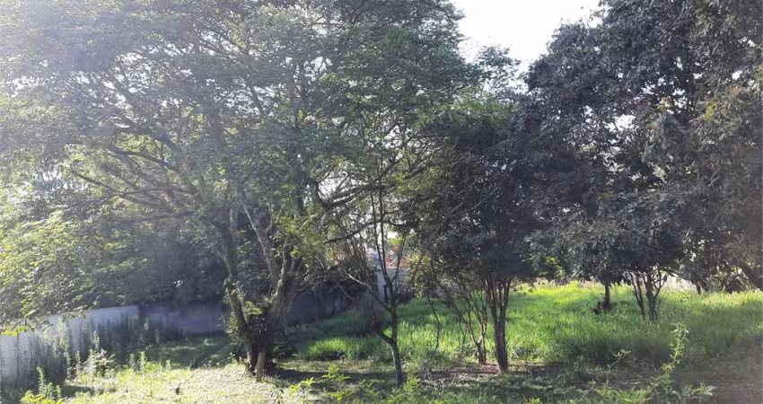 Terreno plano de 600 m² a venda no Bolsão de Interlagos