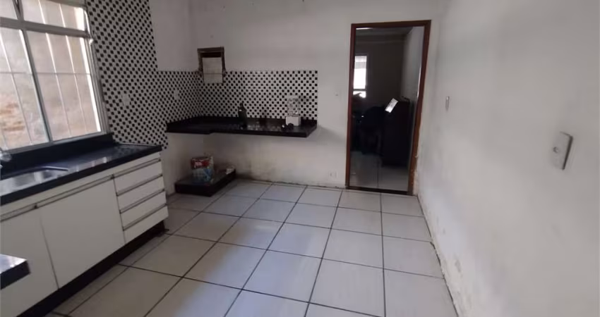Casa à venda Região Jardim Primavera -Interlagos SP - não dá financiamento imobiliário.
