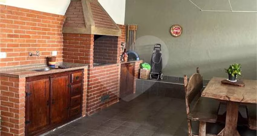 Terreno a Venda 131 m² Jardim  Colonial