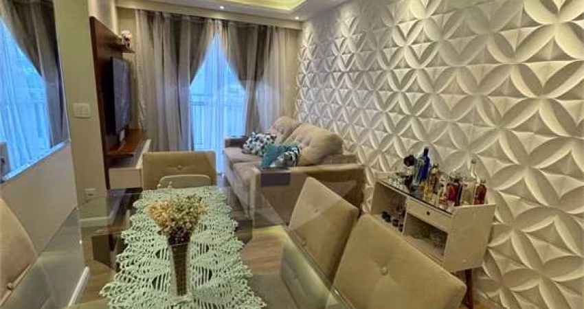 Apartamento Reformado com Vista para o Autódromo com 02 quartos -  Varandas de Interlagos II