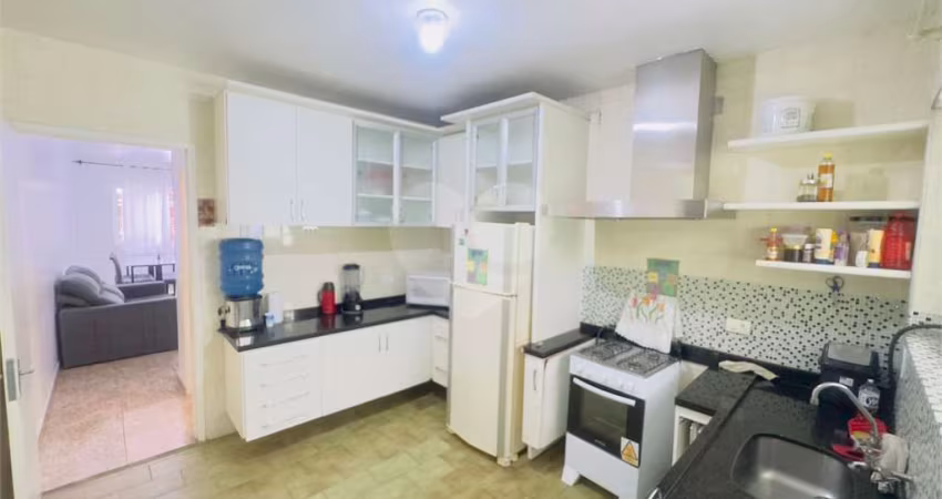 Sobrado 4 dorm
