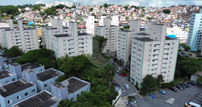 Apartamento com 2 quartos