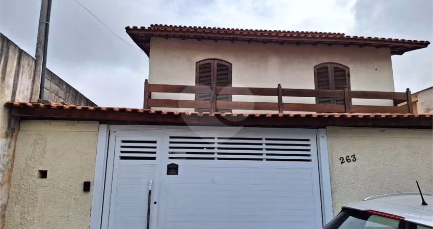 Casa residencial e comercial para venda ou locação no Jardim Régis.