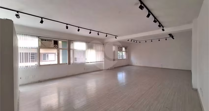 Sala comercial à venda na Rua Cardeal Arcoverde, Pinheiros, São Paulo
