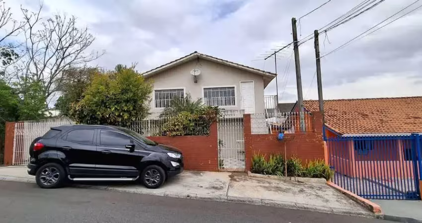 Residência no bairro alto boqueirão - terreno com 273m²