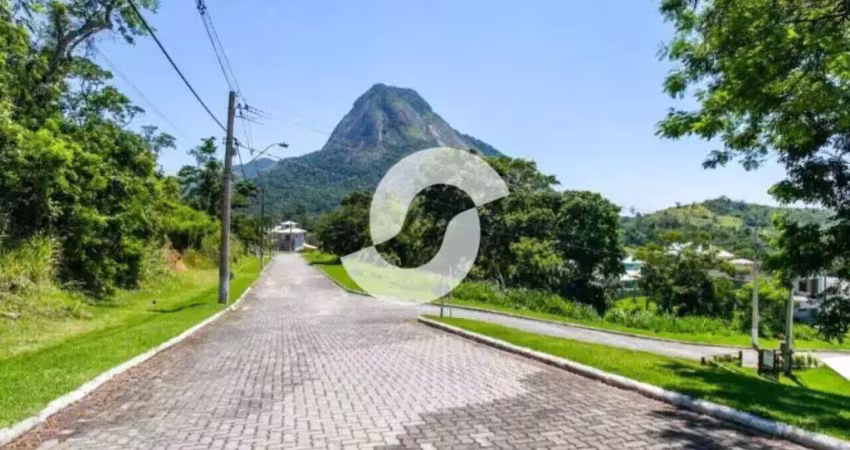 Terreno de 360 m² em condomínio fechado com portaria 24 horas em maricá