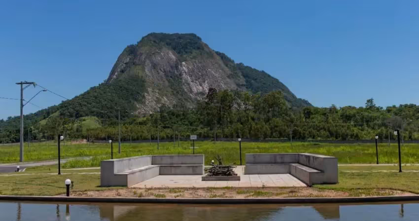 Terreno em condomínio fechado à venda na Estrada Oscar Vieira da Costa Júnior, 111, Itaipuaçú, Maricá