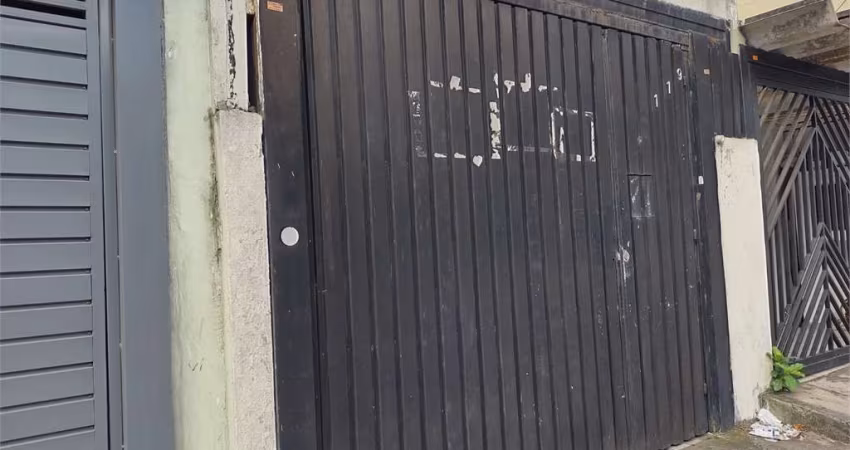Sobrado com 2 suítes à venda na Cidade Ademar.