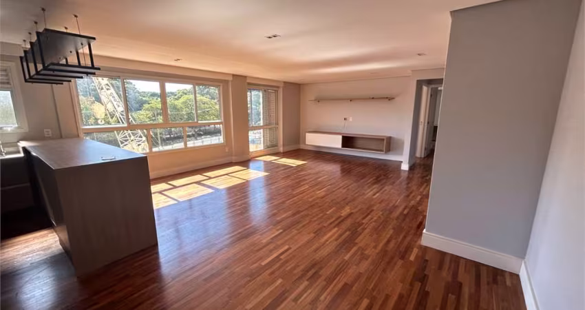 Excelente apartamento no Itaim