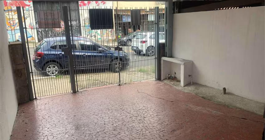Sobrado próximo ao metrô.