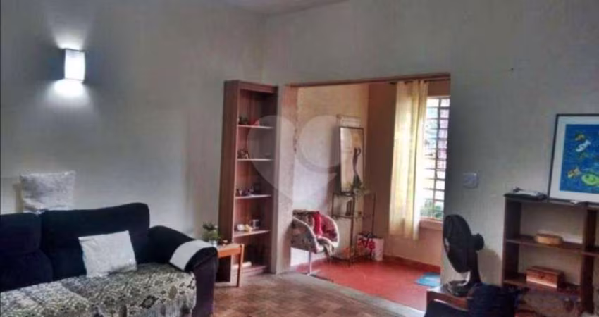 Casa á venda no Jabaquara.