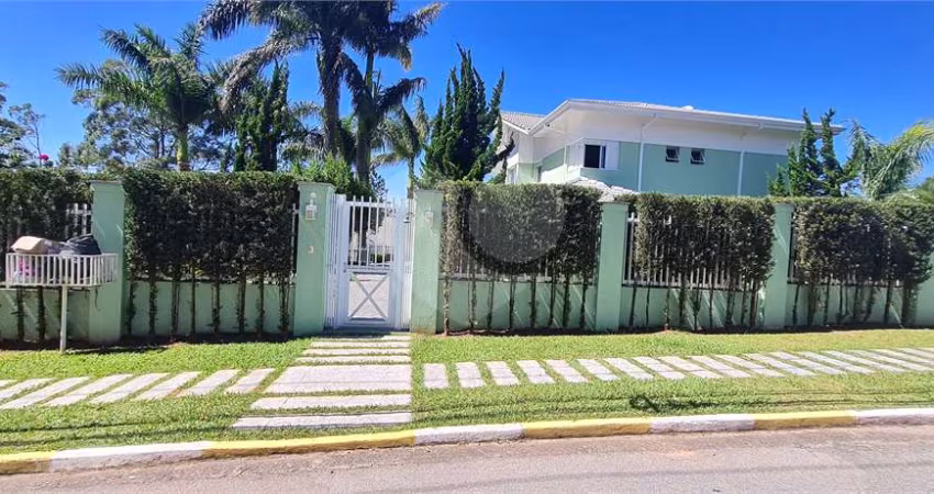 Excelente casa de 03 andares